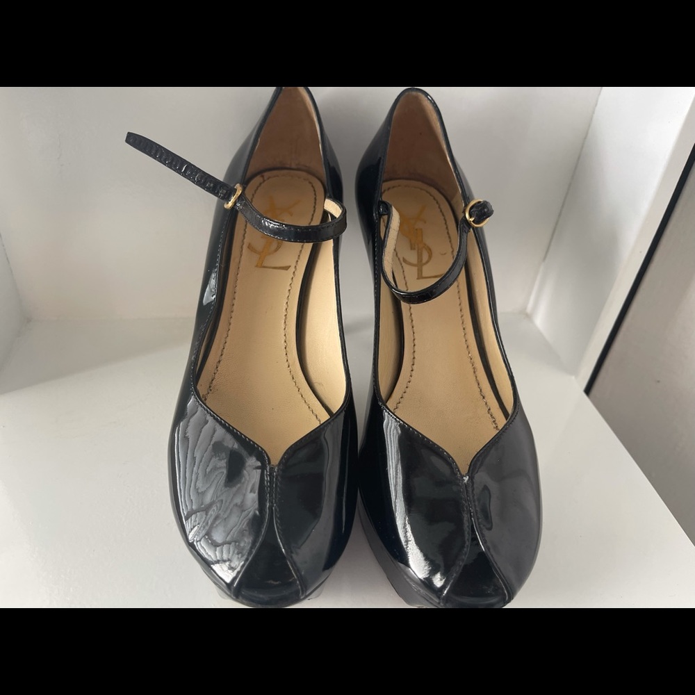 ⭐️ 24 hour SALE⭐️ PRICE FIRM⭐️ Great Deal! 
YSL Jane Mary Pumps Platforms